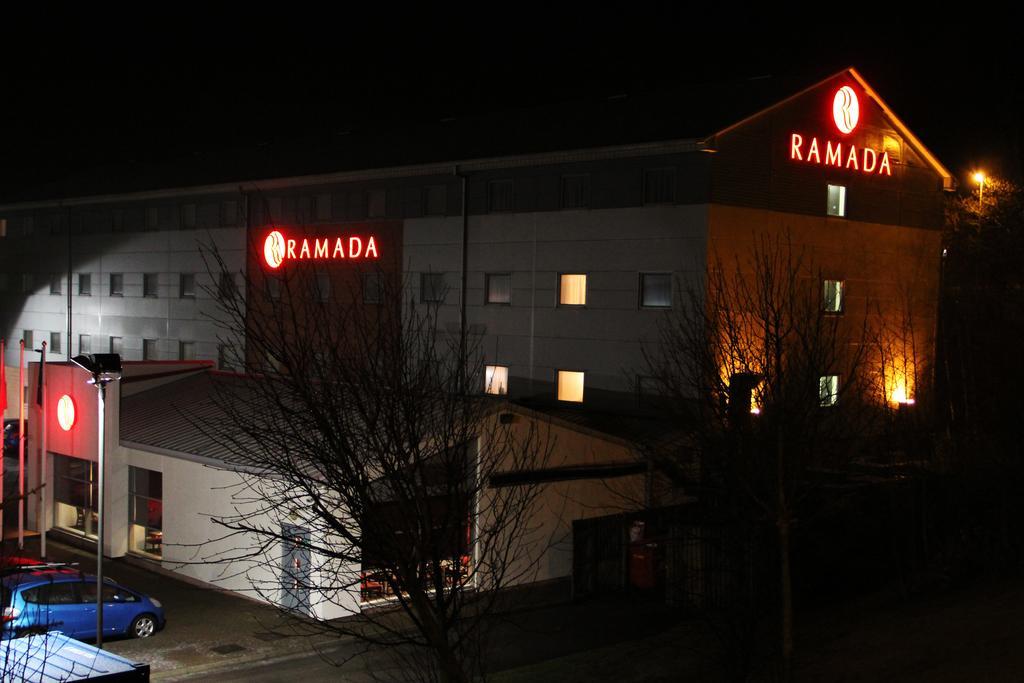 Hotel Ramada Wakefield Esterno foto