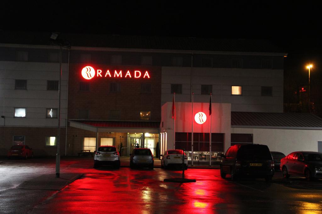 Hotel Ramada Wakefield Esterno foto