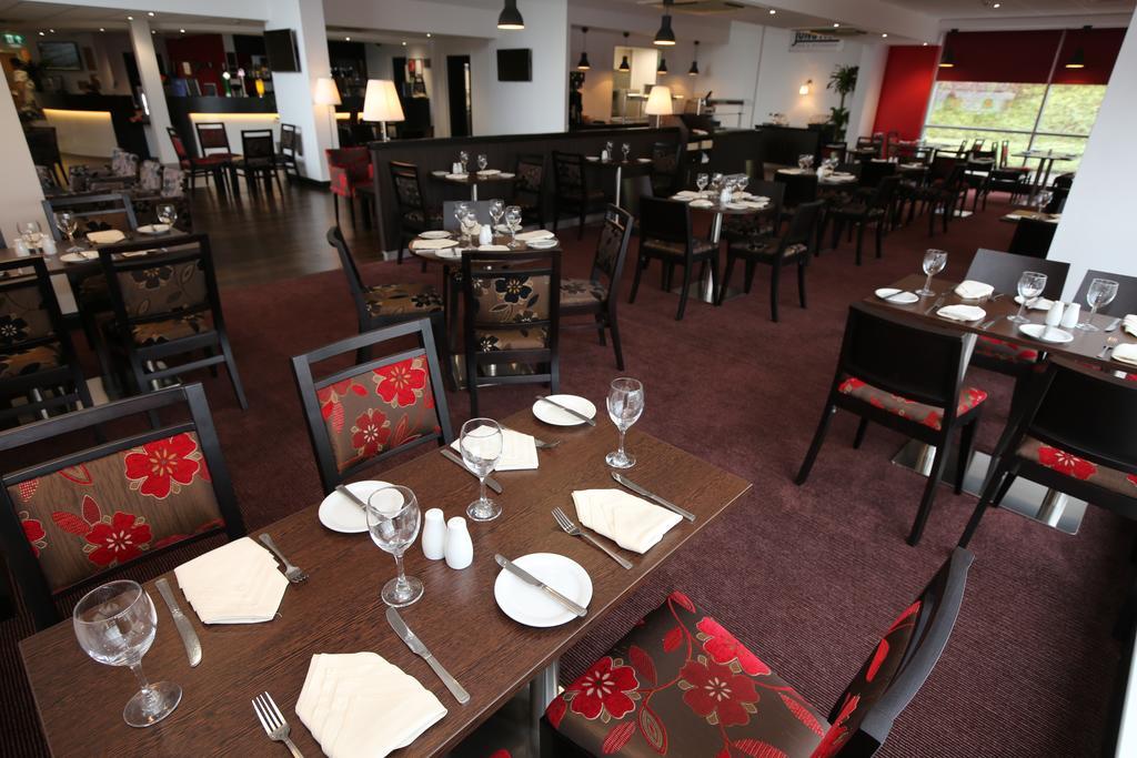 Hotel Ramada Wakefield Esterno foto