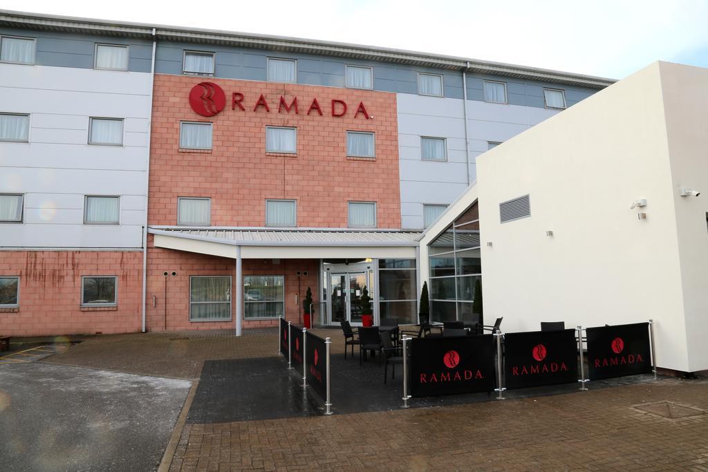 Hotel Ramada Wakefield Esterno foto