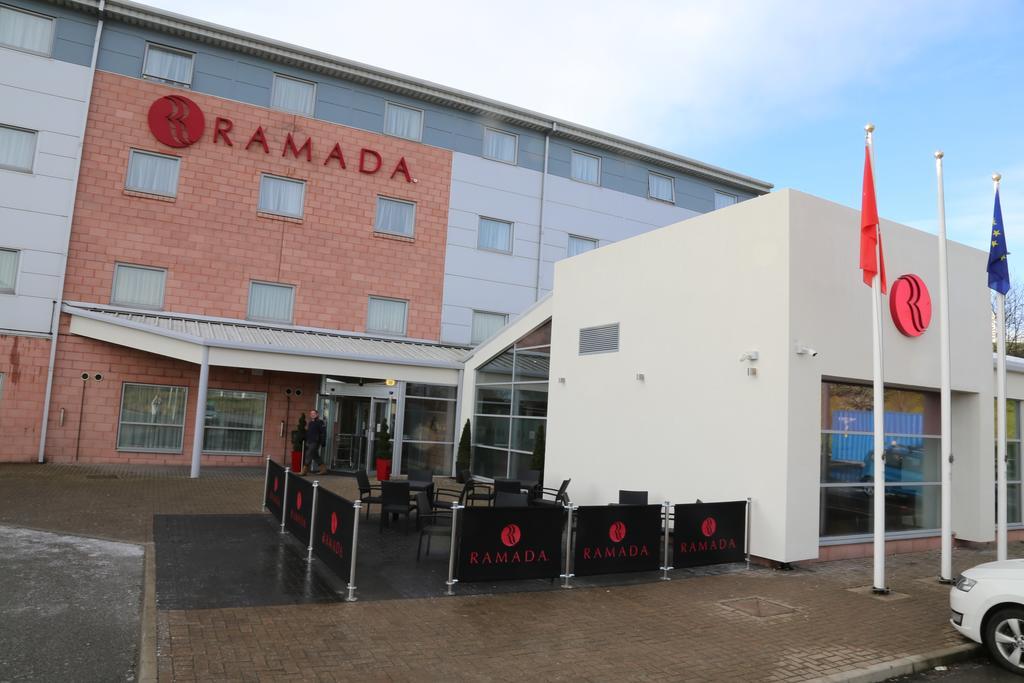 Hotel Ramada Wakefield Esterno foto