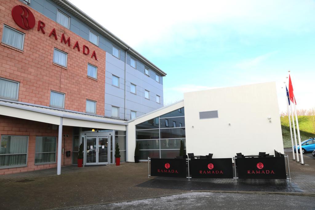 Hotel Ramada Wakefield Esterno foto