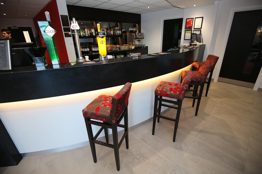 Hotel Ramada Wakefield Esterno foto