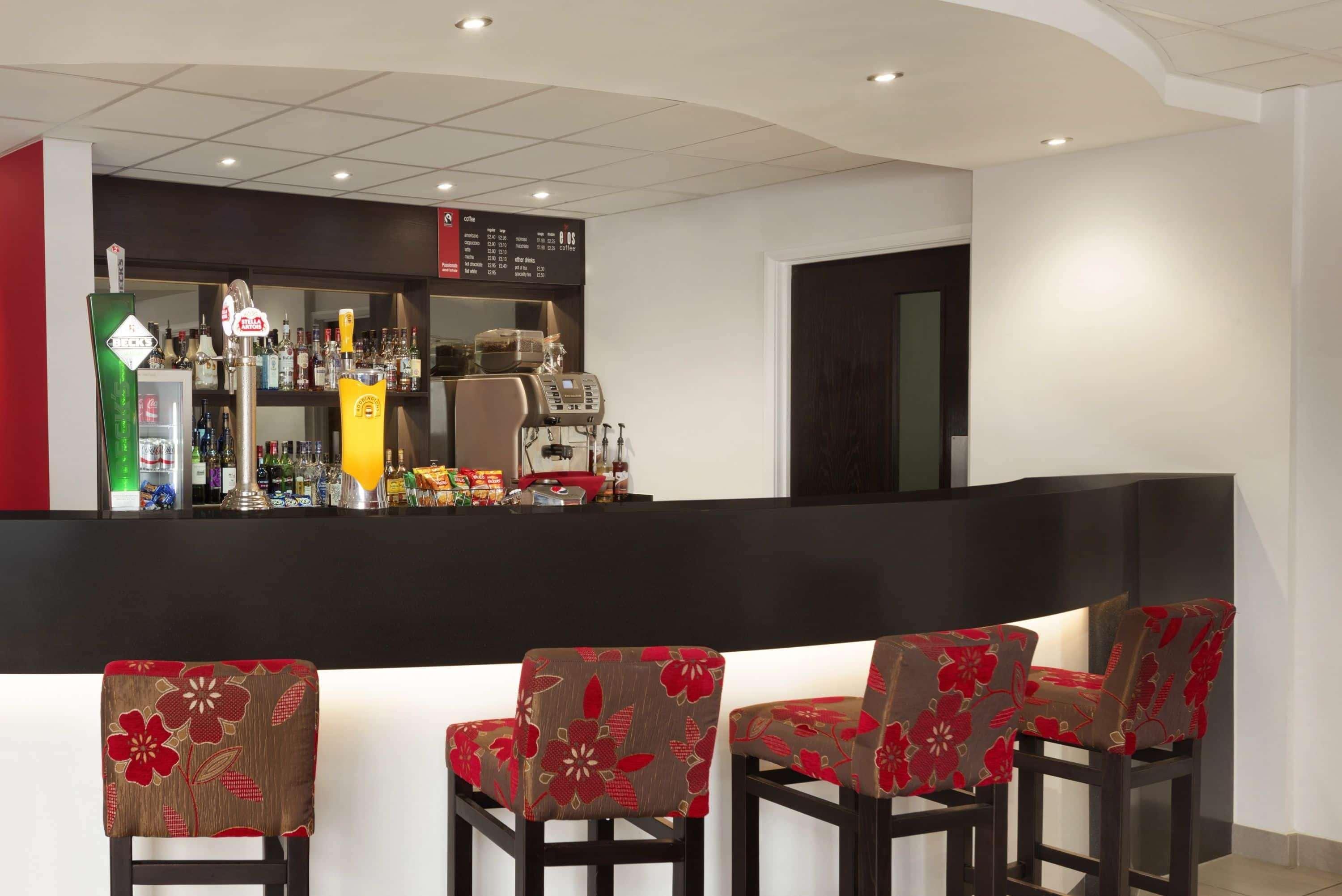 Hotel Ramada Wakefield Esterno foto