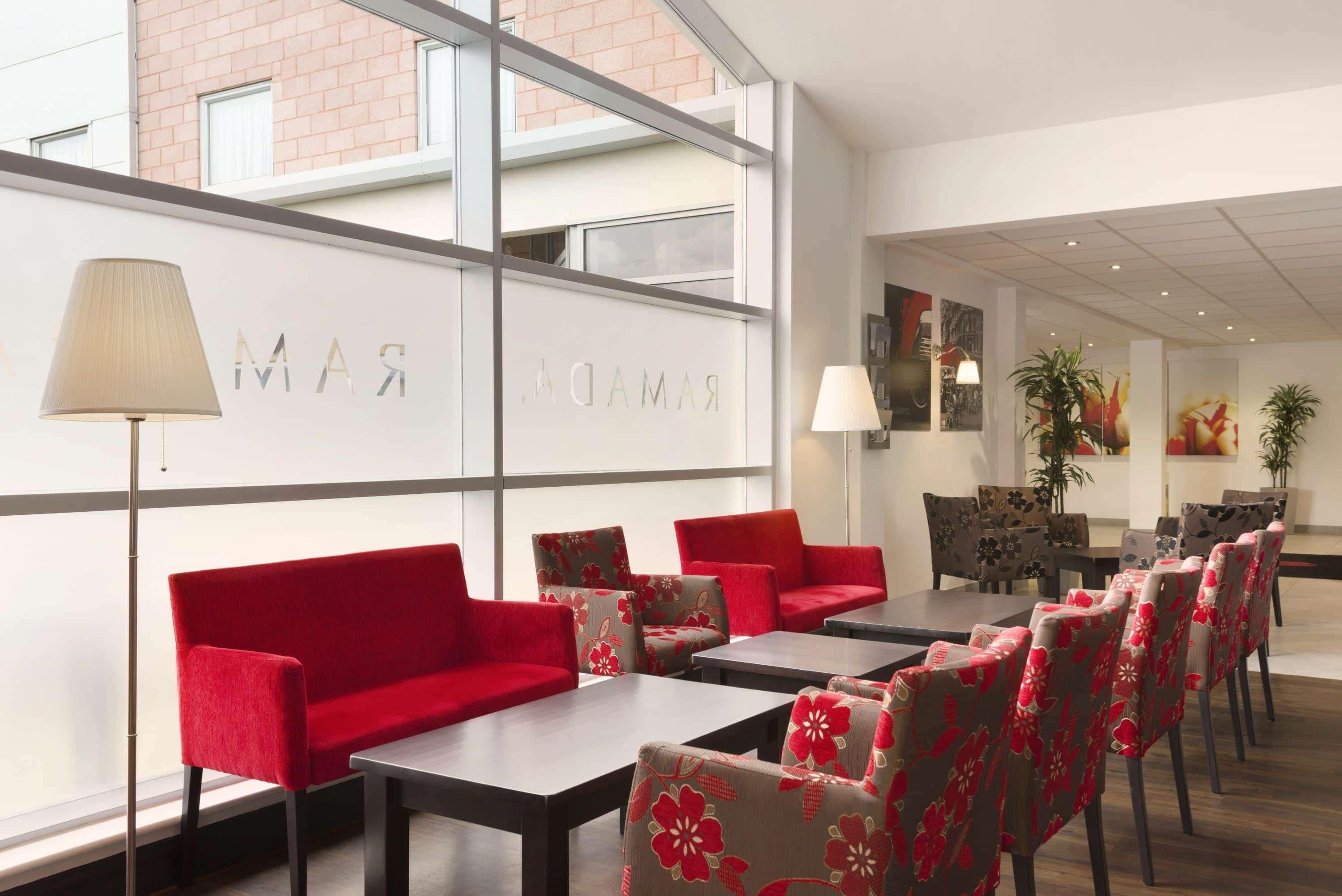 Hotel Ramada Wakefield Esterno foto