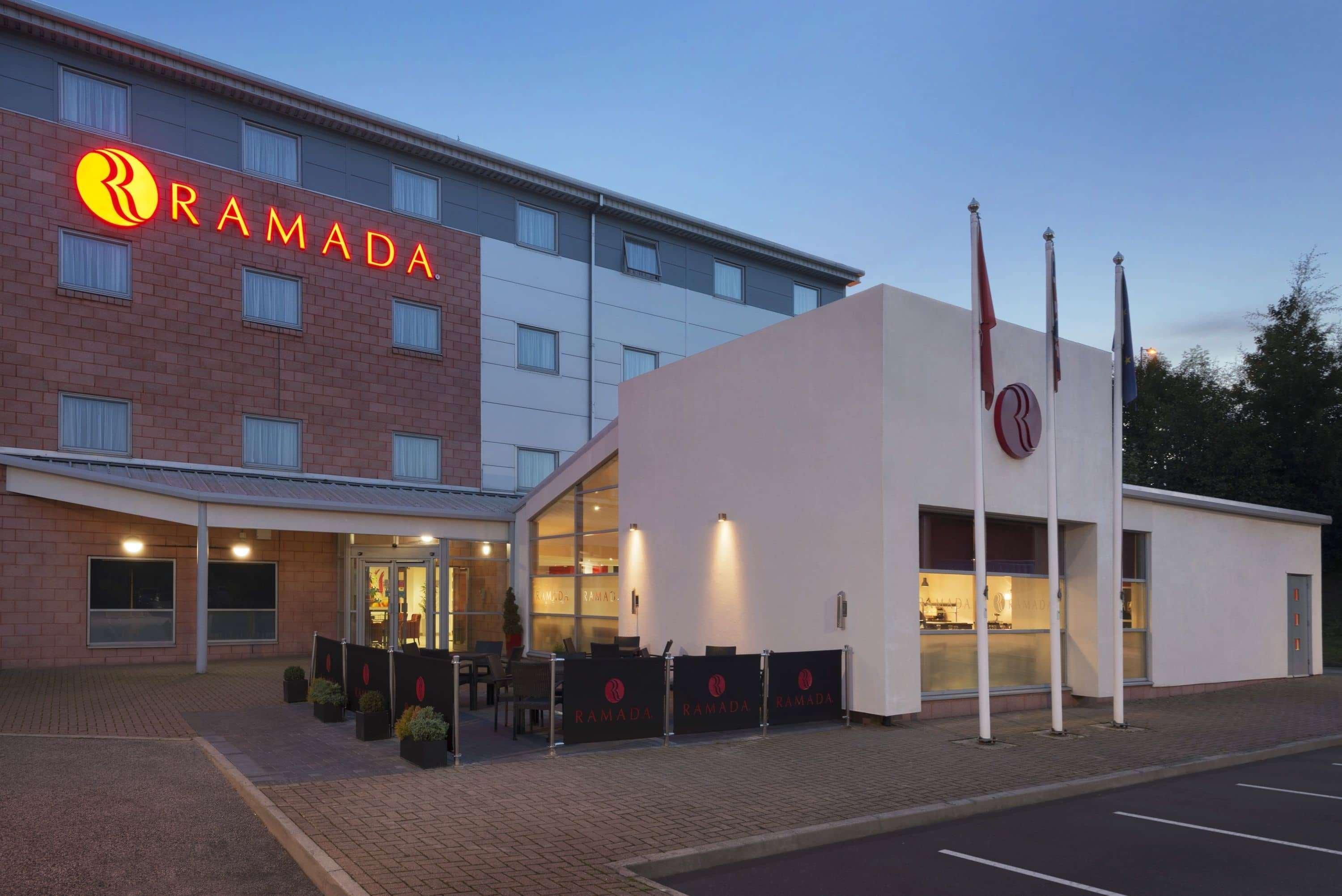 Hotel Ramada Wakefield Esterno foto
