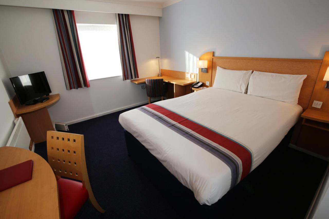 Hotel Ramada Wakefield Esterno foto