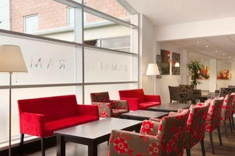 Hotel Ramada Wakefield Esterno foto